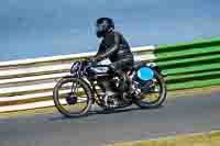 Vintage-motorcycle-club;eventdigitalimages;mallory-park;mallory-park-trackday-photographs;no-limits-trackdays;peter-wileman-photography;trackday-digital-images;trackday-photos;vmcc-festival-1000-bikes-photographs